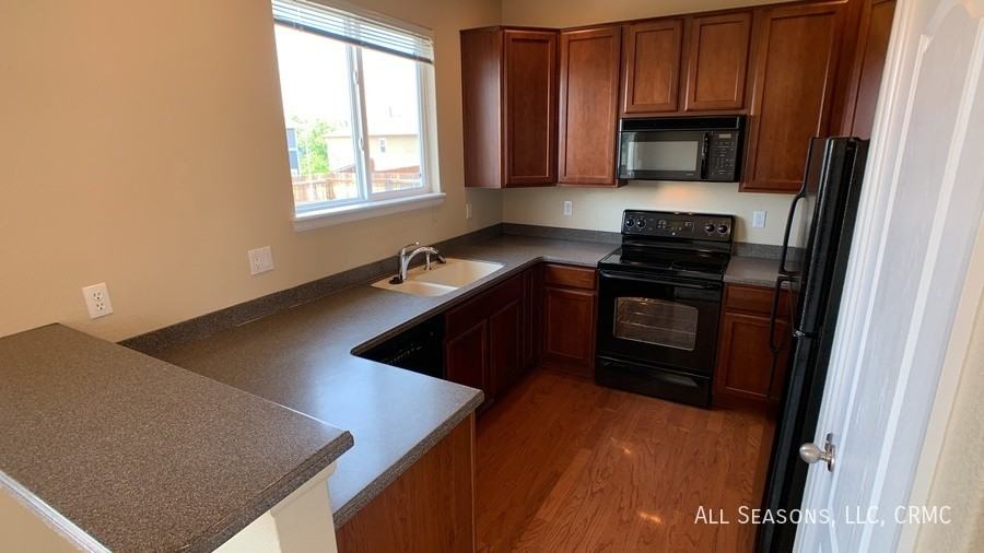 5236 Renault Ct - Photo 4 of 11