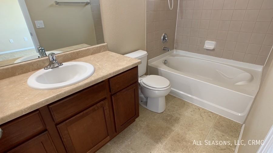 5236 Renault Ct - Photo 6 of 11