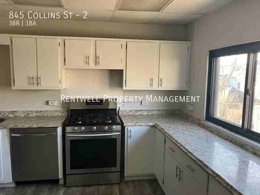 845 Collins Ave #2 - Photo 3 of 10