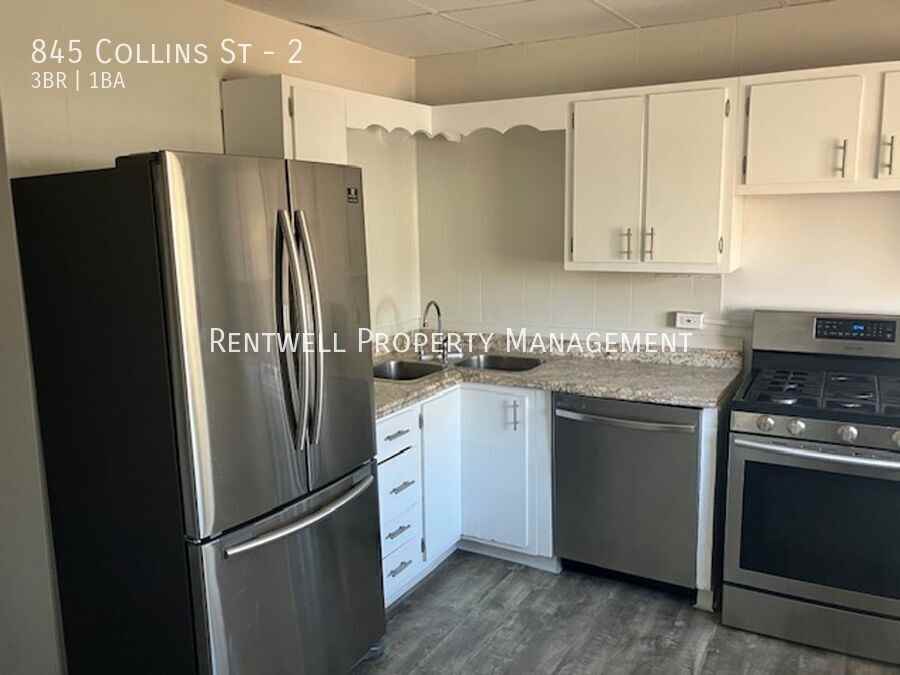 845 Collins Ave #2 - Photo 4 of 10