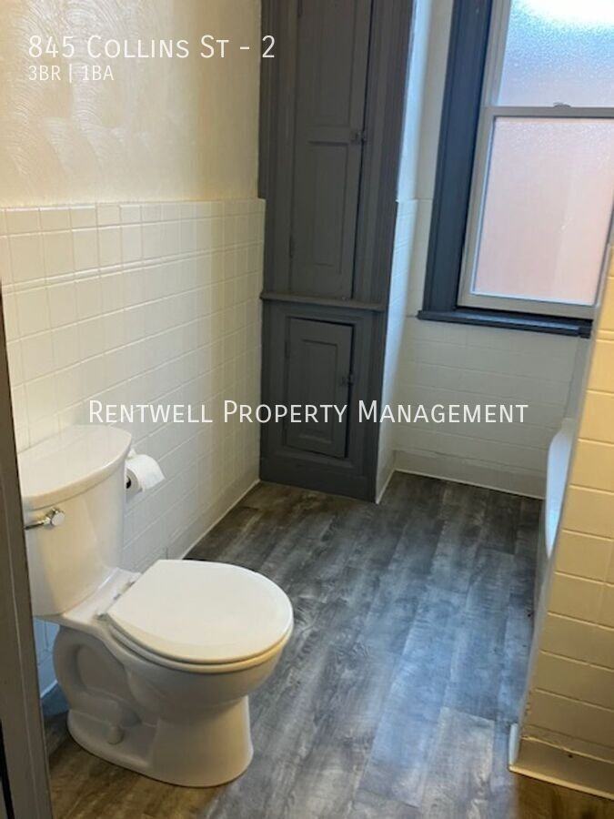 845 Collins Ave #2 - Photo 6 of 10