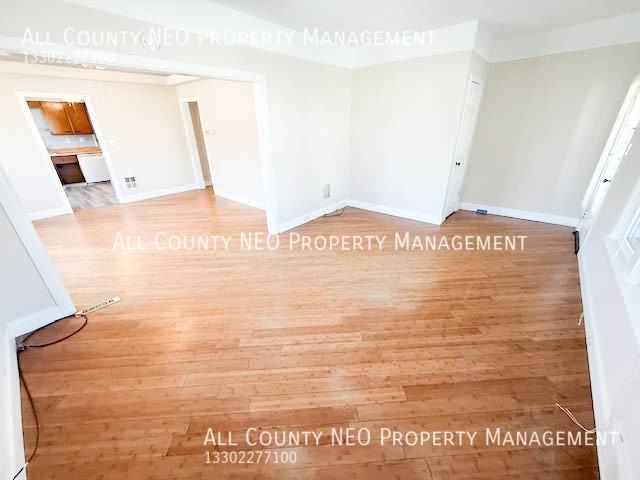 3003 Portman Ave - Photo 4 of 15