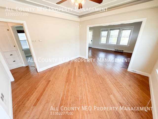 3003 Portman Ave - Photo 6 of 15