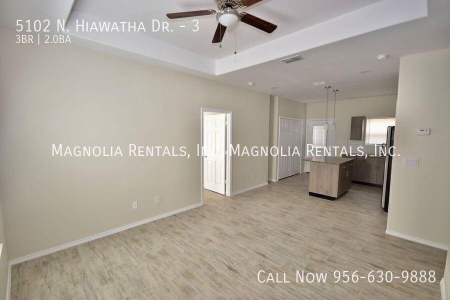 5102 N Hiawatha Dr #3 - Photo 4 of 16