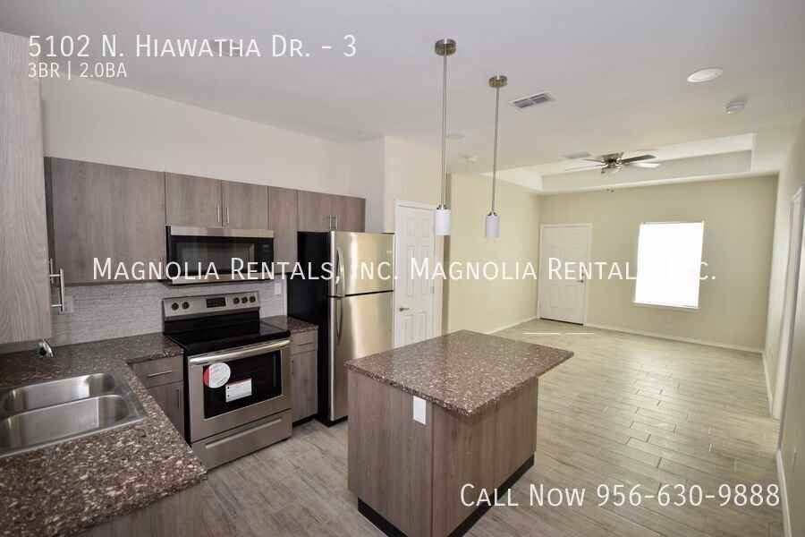 5102 N Hiawatha Dr #3 - Photo 6 of 16