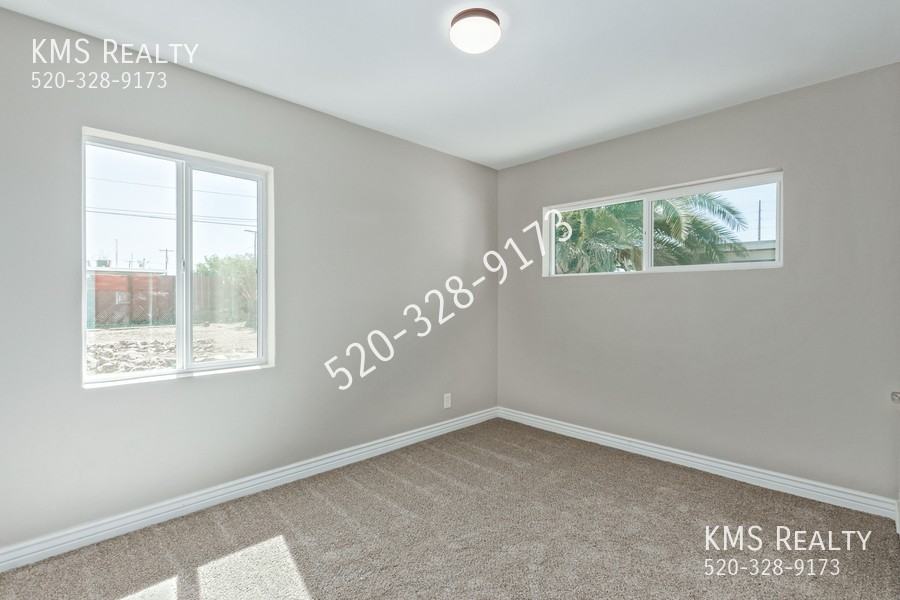 901 S Belvedere Ave - Photo 3 of 22