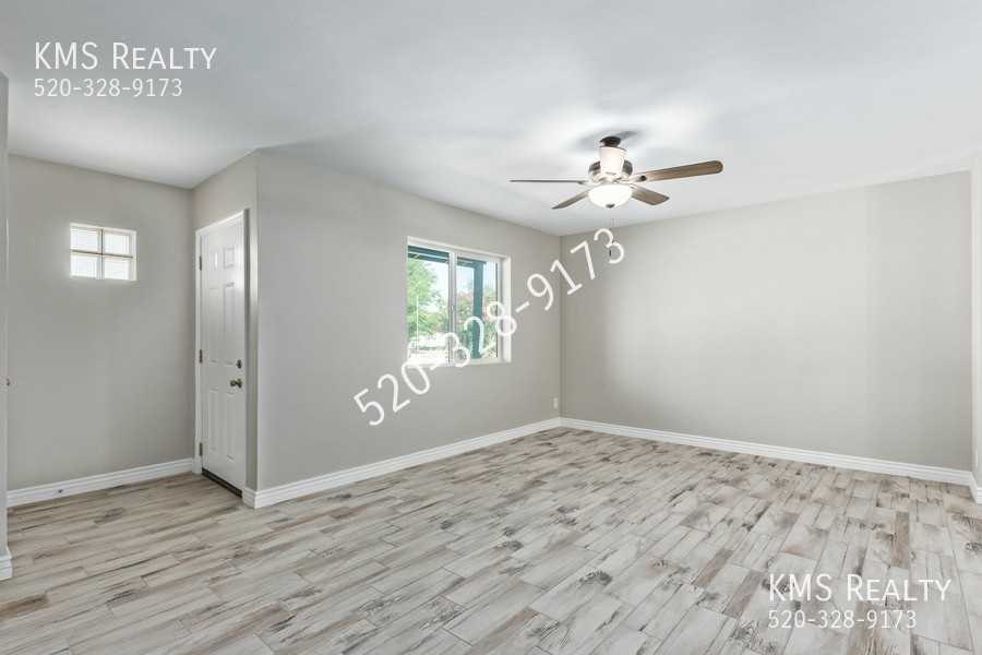 901 S Belvedere Ave - Photo 5 of 22