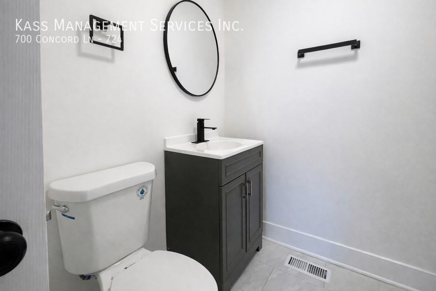 700 Concord Ln #724 - Photo 3 of 17