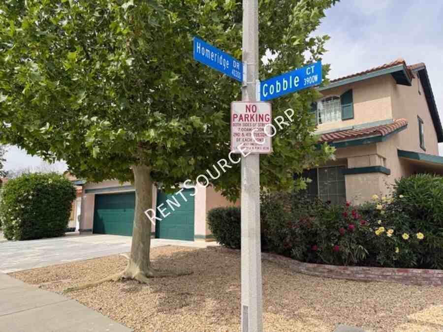 3907 Cobble Ct - Photo 3 of 46