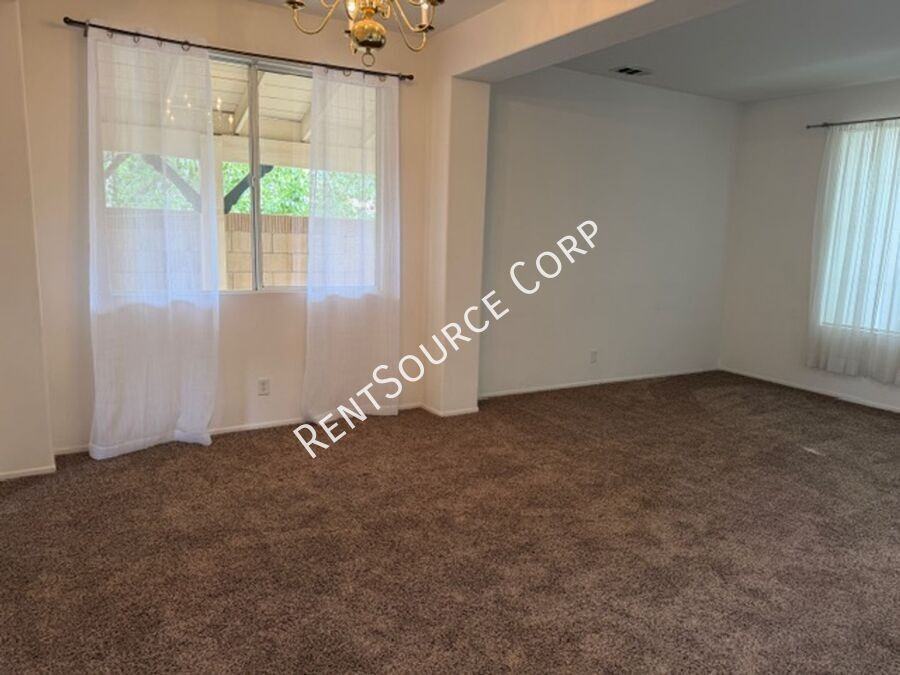 3907 Cobble Ct - Photo 5 of 46