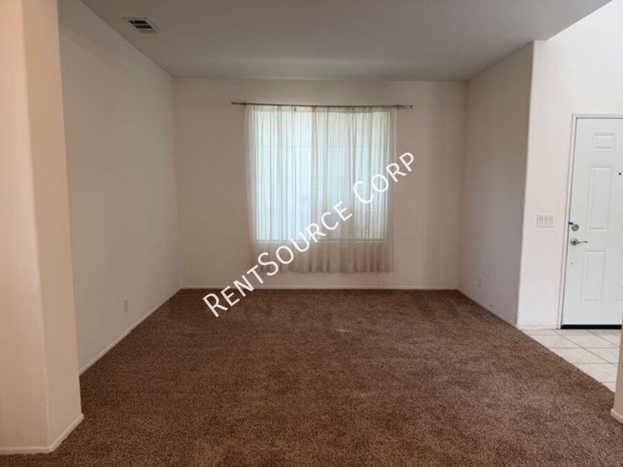 3907 Cobble Ct - Photo 6 of 46