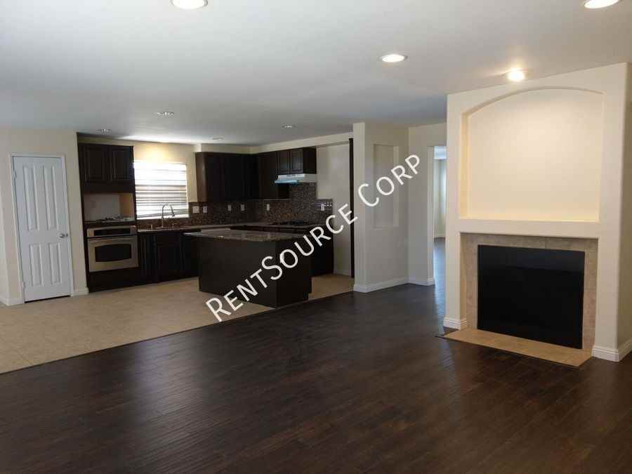 6419 Viking Way - Photo 5 of 22