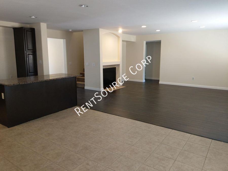 6419 Viking Way - Photo 6 of 22