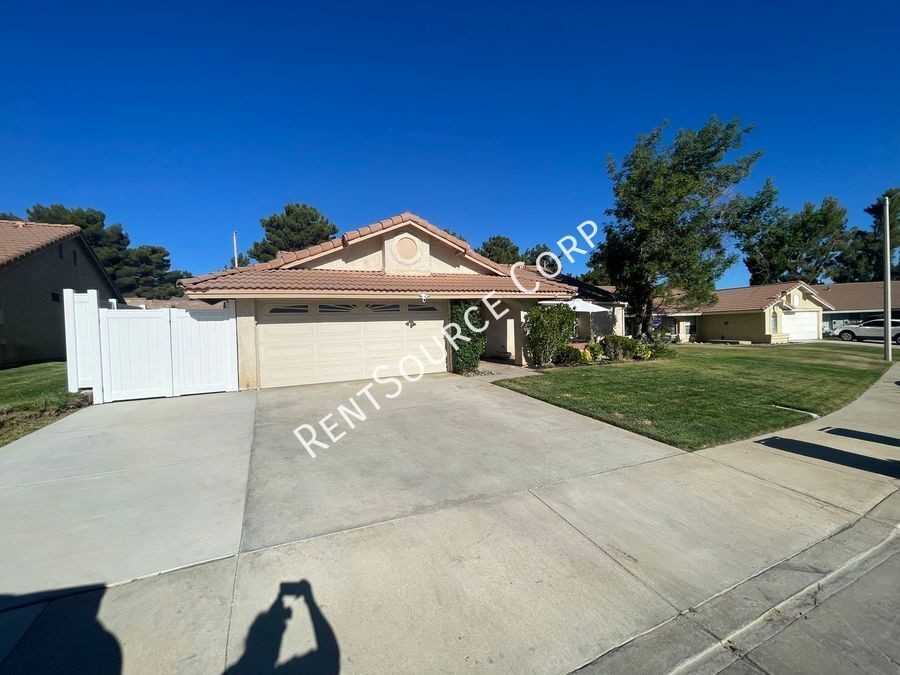 40739 Via Nuevo - Photo 3 of 31