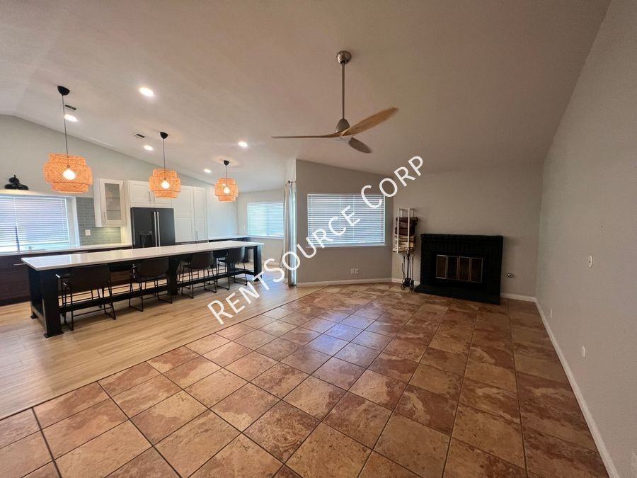 40739 Via Nuevo - Photo 5 of 31