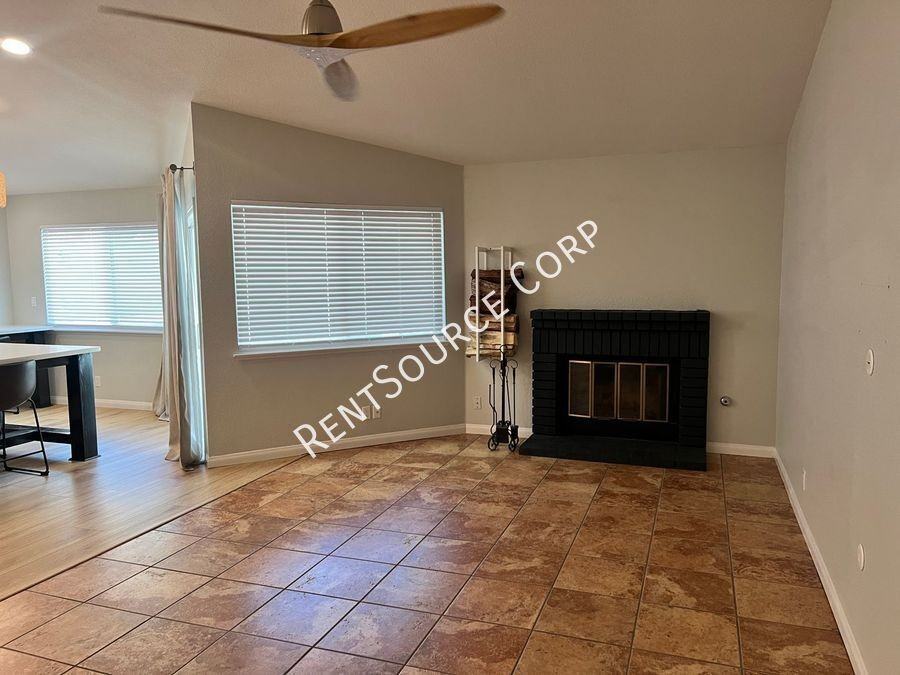 40739 Via Nuevo - Photo 6 of 31