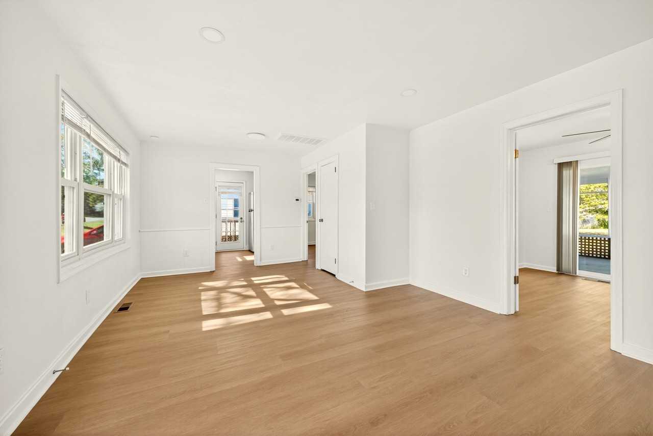 8026 E Glen Rd #1 - Photo 6 of 15