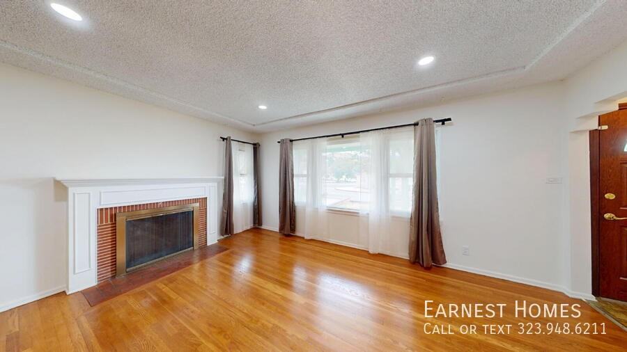 8447 Wheatland Ave - Photo 6 of 24