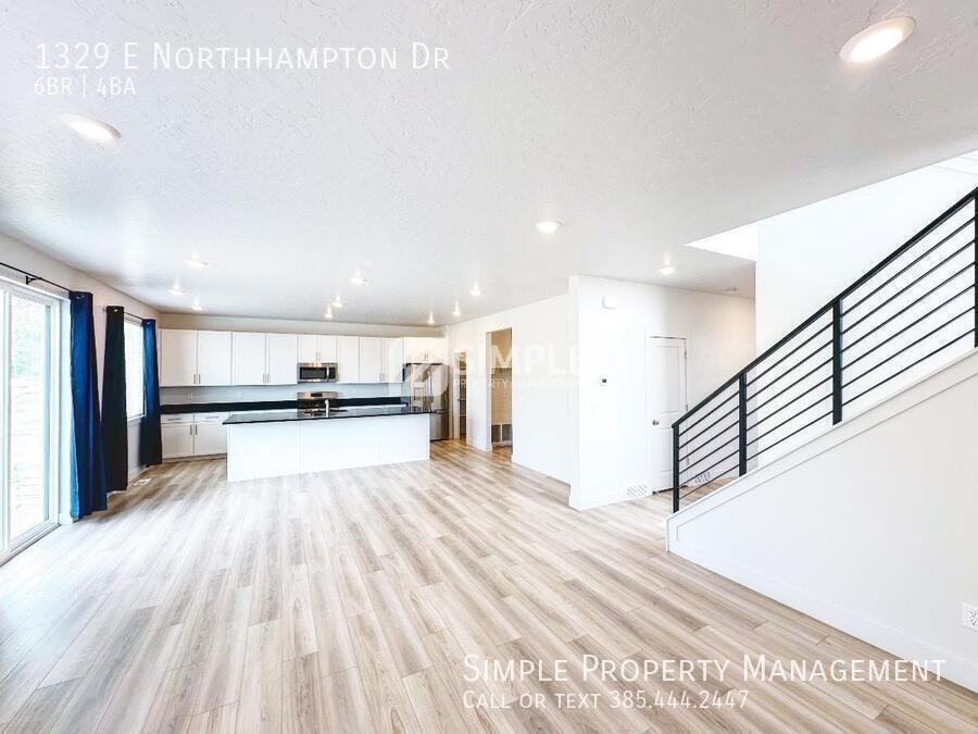 1329 E Northhampton Dr - Photo 7 of 26