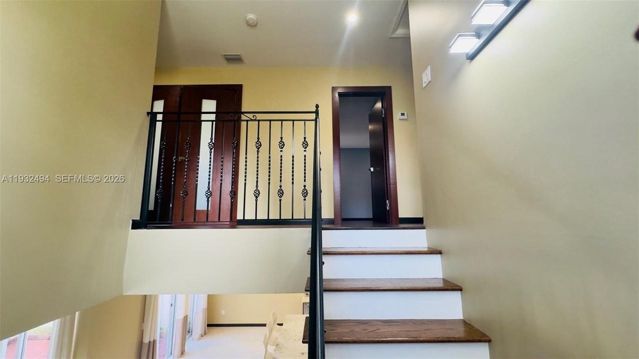 1094 Redwood Street #1094 - Photo 2 of 41