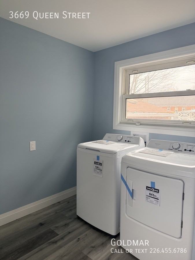 3669 Queen St - Photo 3 of 11