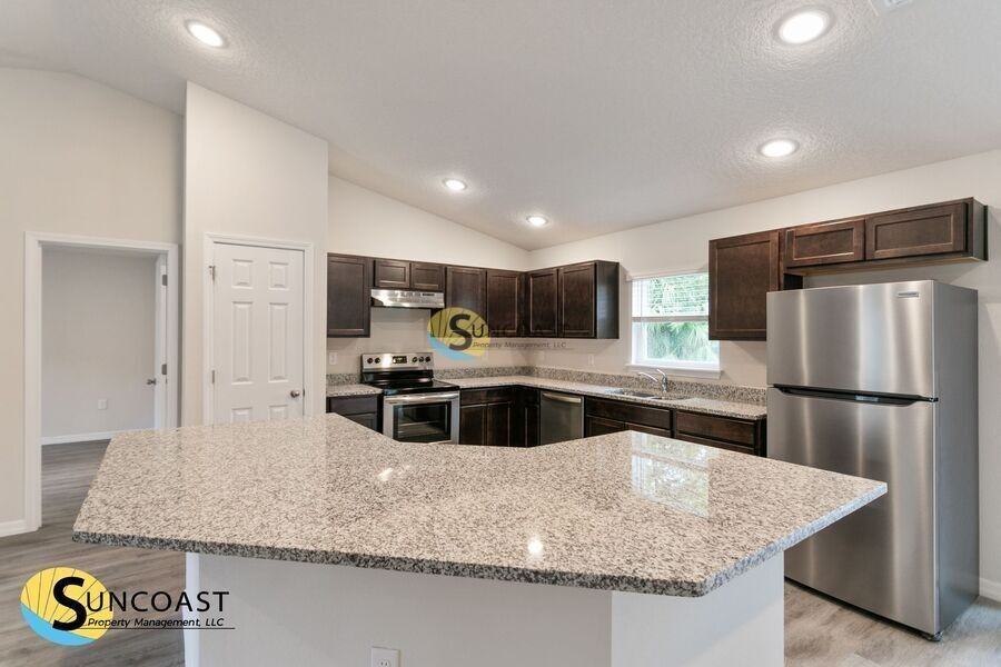 8009 N Primrose Dr - Photo 2 of 25