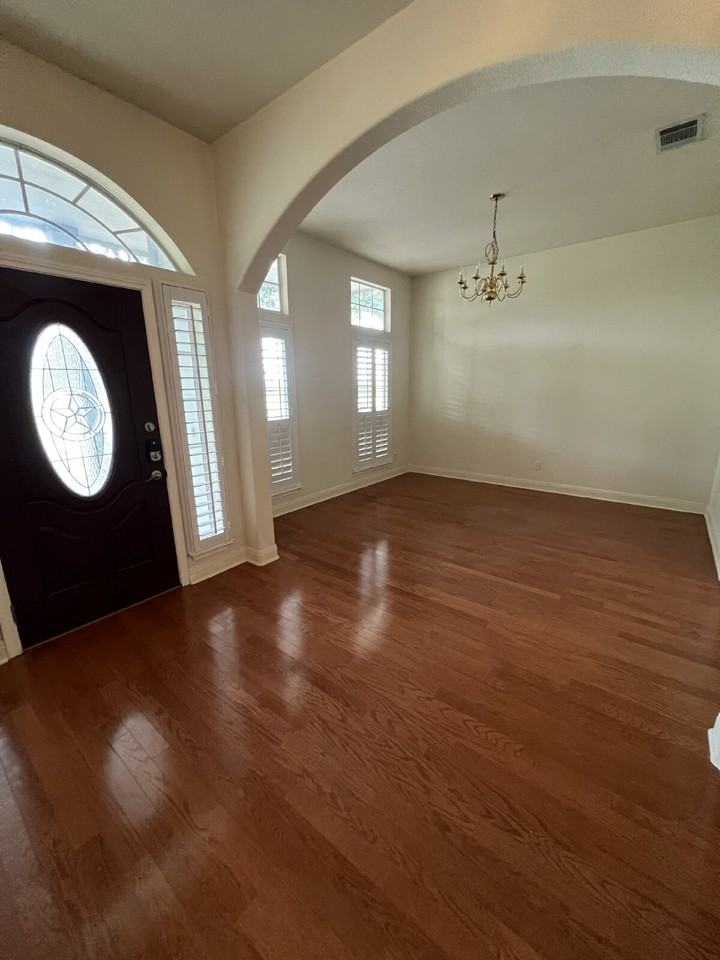 6126 Hartson - Photo 6 of 14