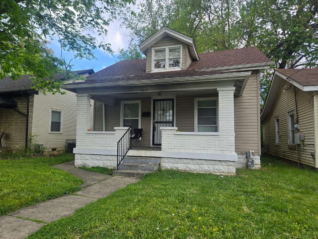 4221 Sunset Ave - Photo 2 of 6