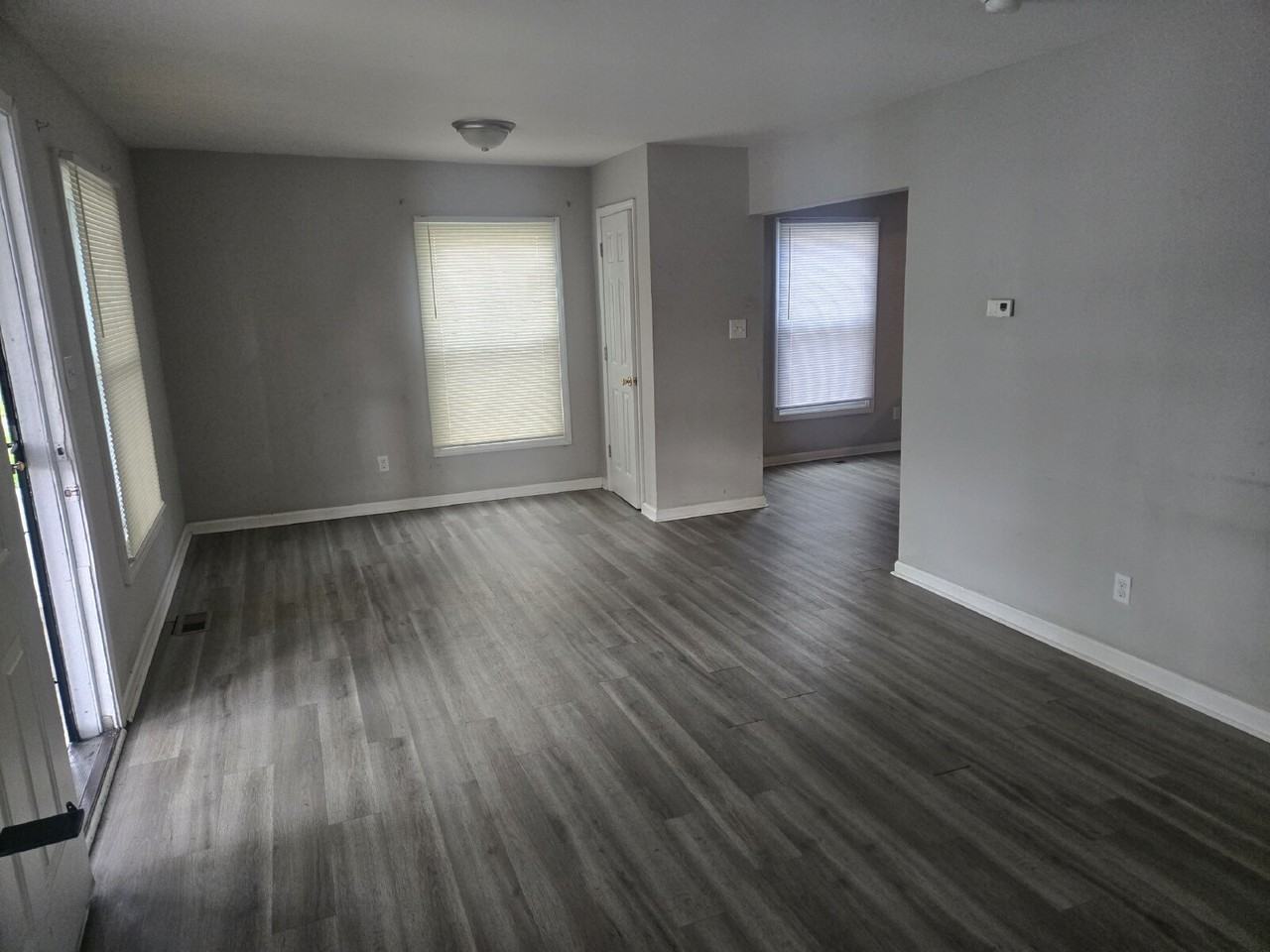 4221 Sunset Ave - Photo 4 of 6