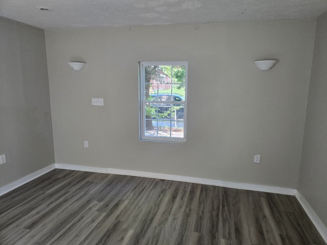 451 N 25th St - Photo 5 of 19