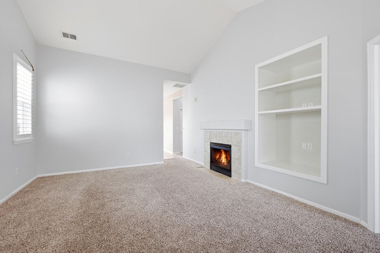 10577 Tracewood Cir - Photo 3 of 41