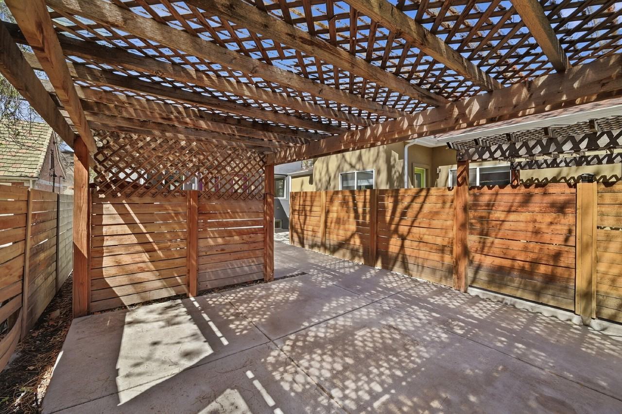 1639 N Gilpin St - Photo 4 of 36