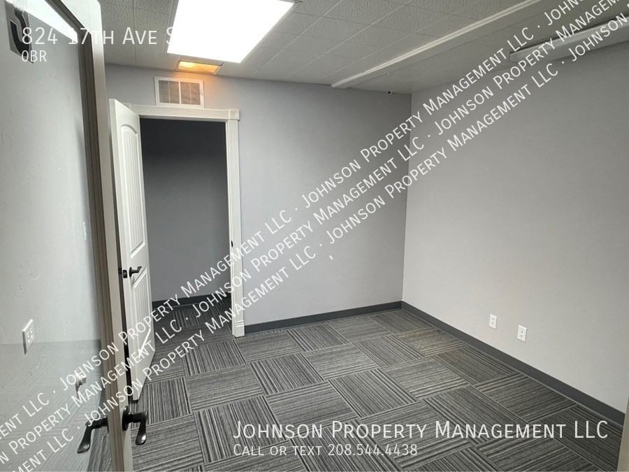 824 17th Ave S #3 - Photo 4 of 9