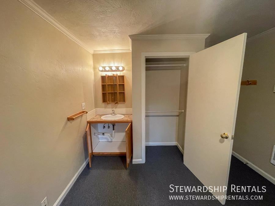 1827 Harris St #107 - Photo 7 of 11