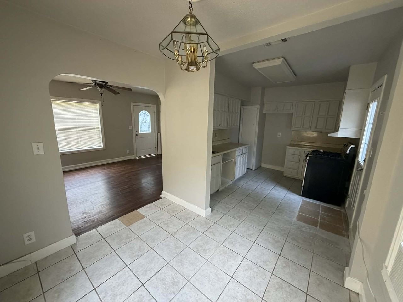 822 N Delaware Pl - Photo 3 of 8