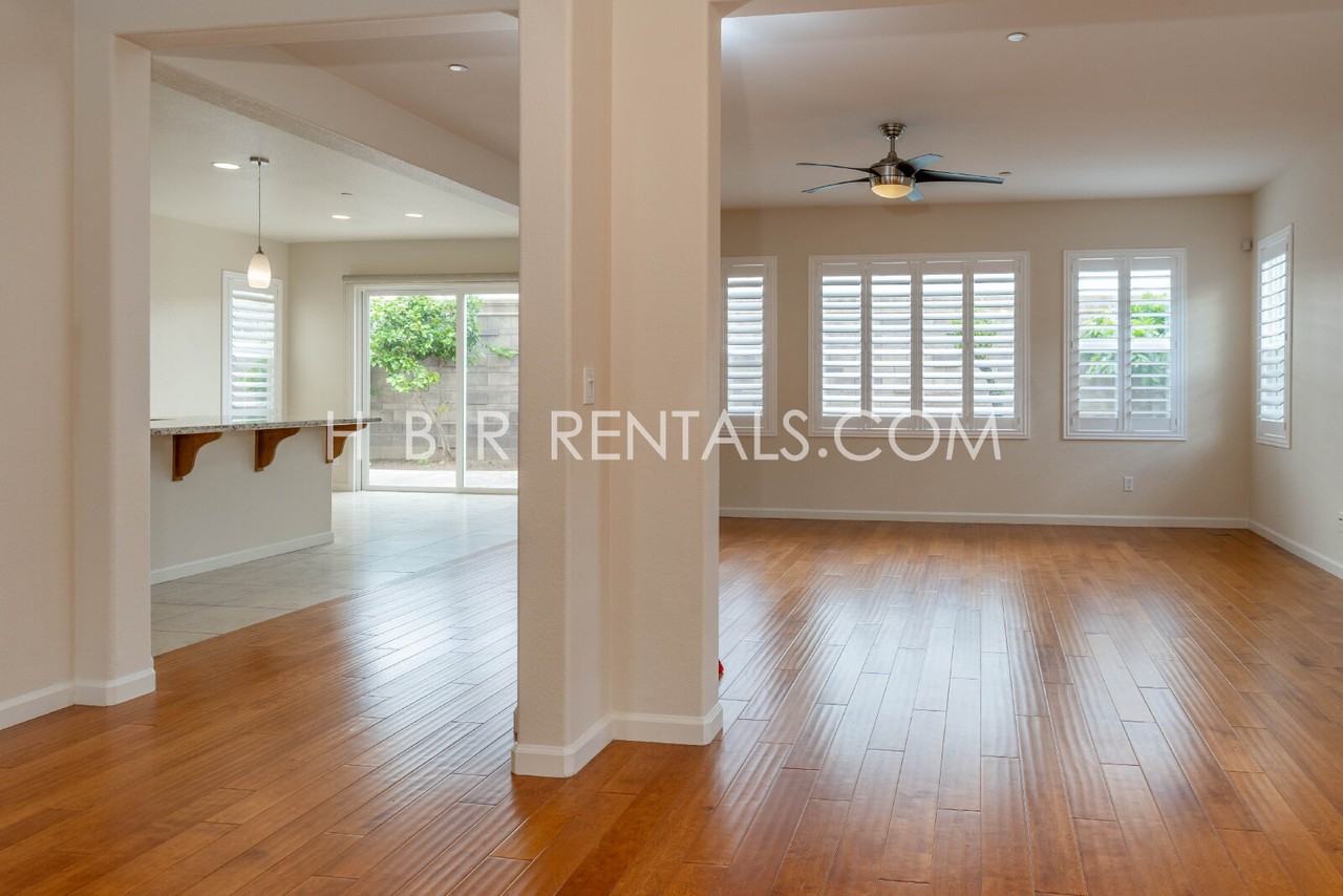 381 W Miramonte Dr - Photo 7 of 44