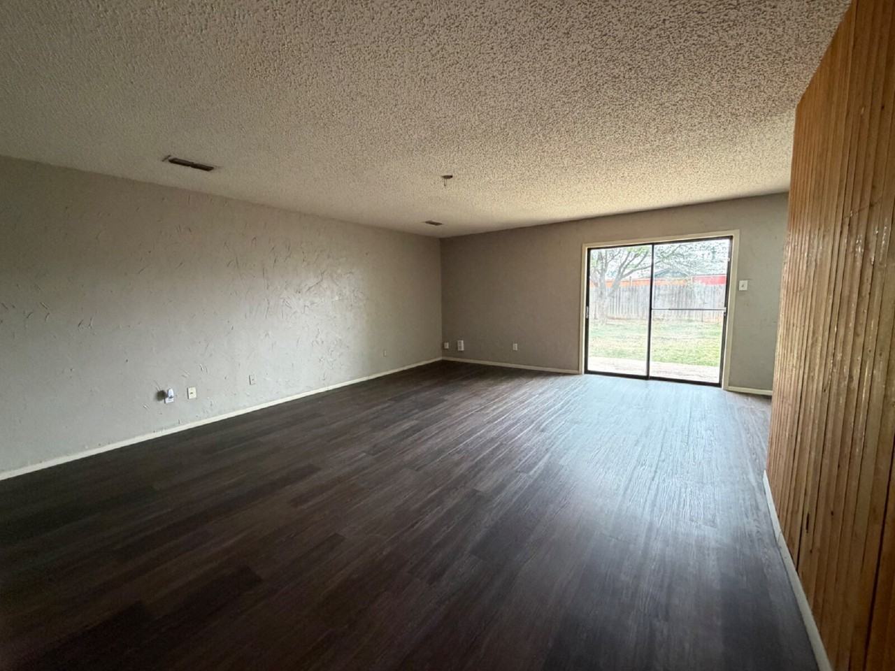 6306 28th St - Photo 2 of 9