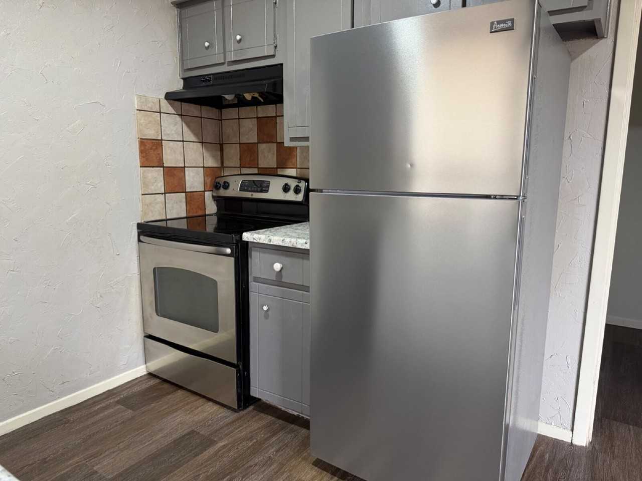 6306 28th St - Photo 5 of 9