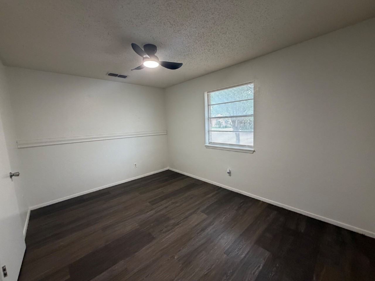 6306 28th St - Photo 7 of 9