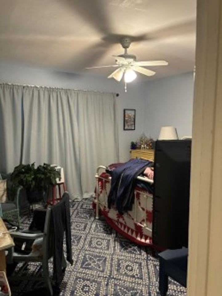 2066 W Hutchinson St #1