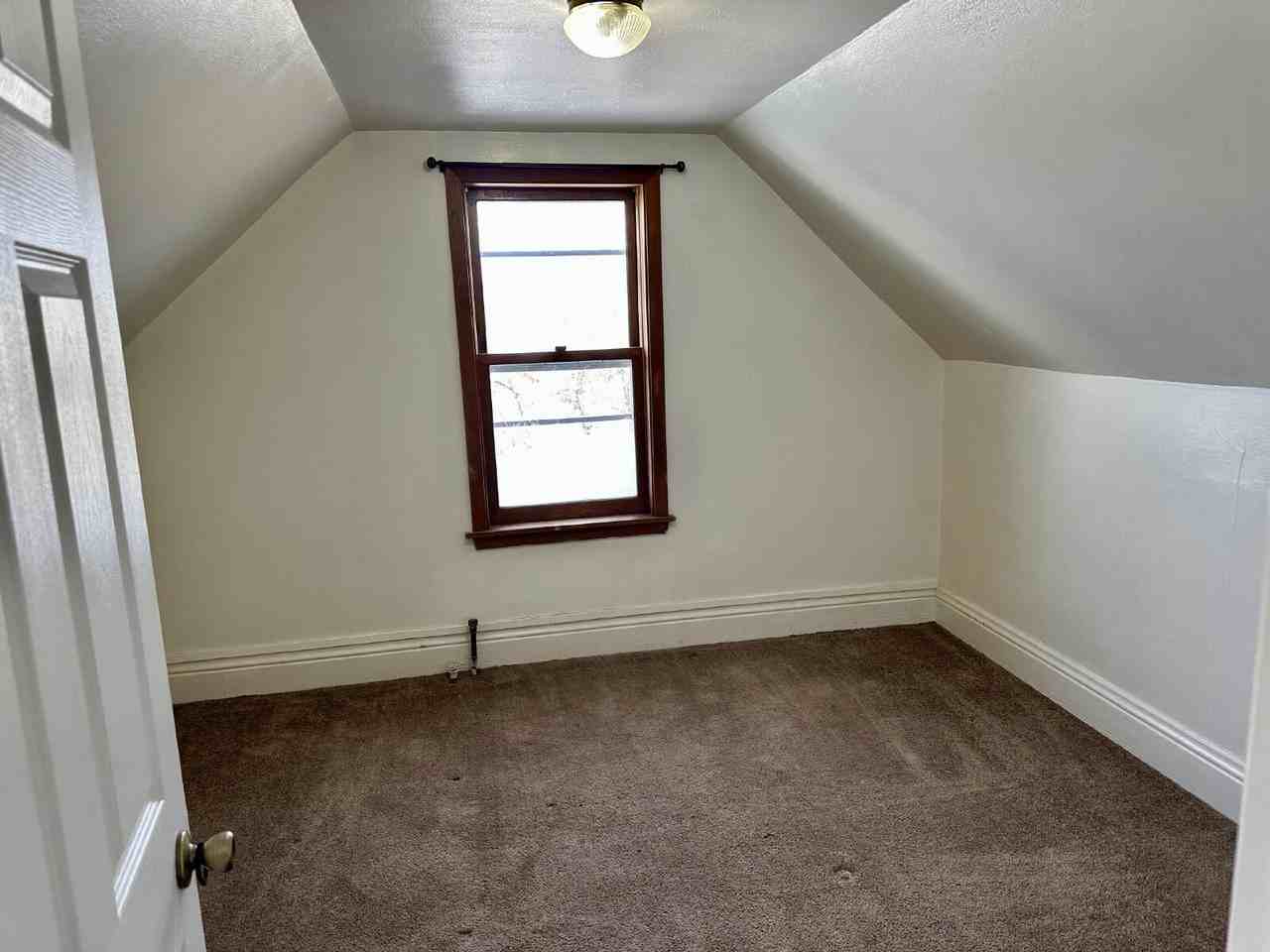 218 2nd St N - Photo 2 of 8