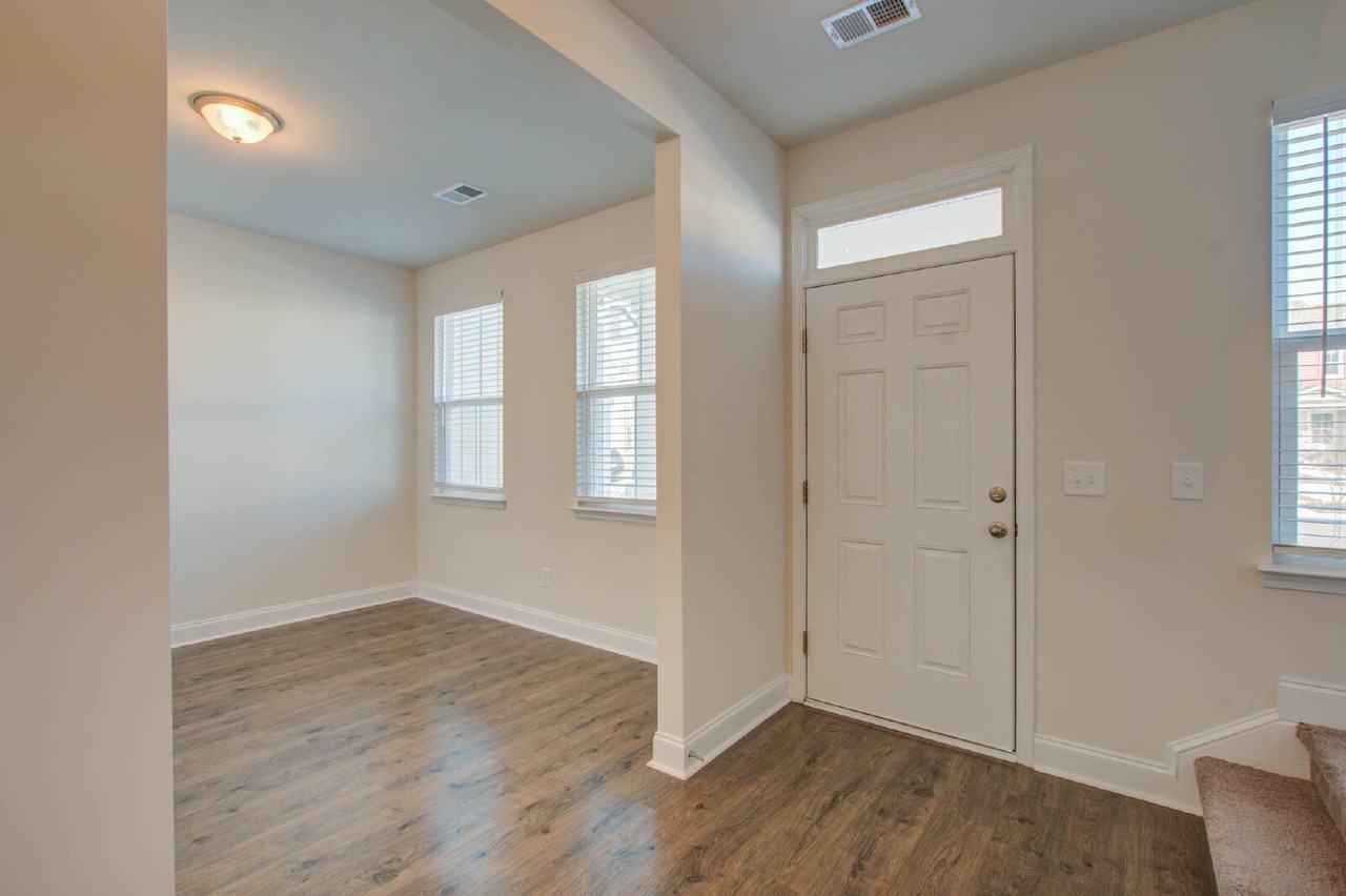 7821 Montview Rd - Photo 2 of 25