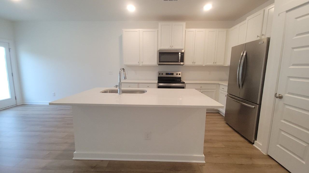 7599 Discovery Point Dr Nw - Photo 6 of 26