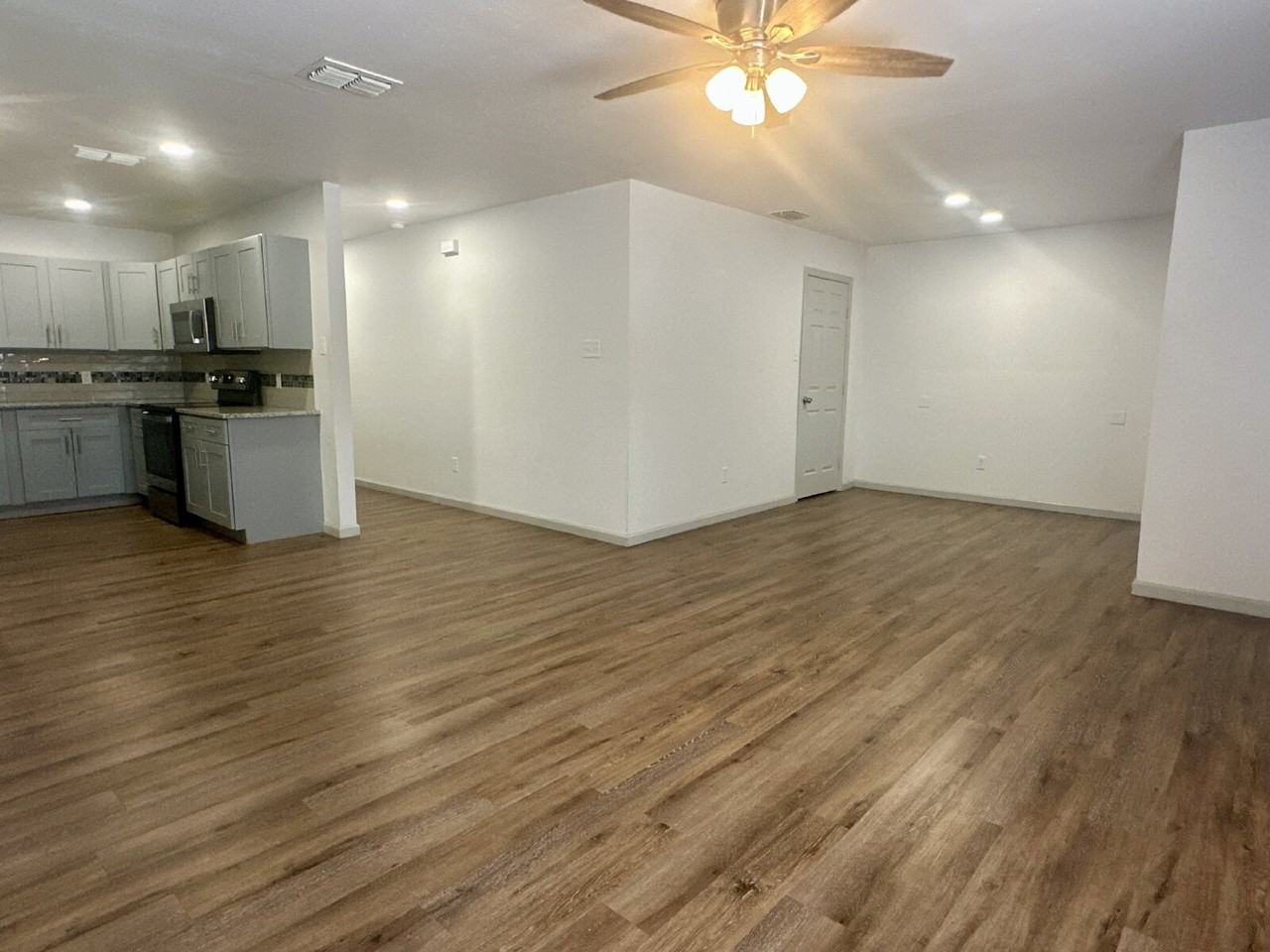 4506 Avenue T #A - Photo 3 of 16