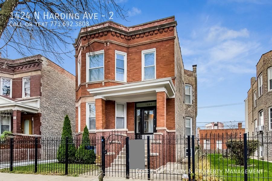 1424 N Harding Ave #2