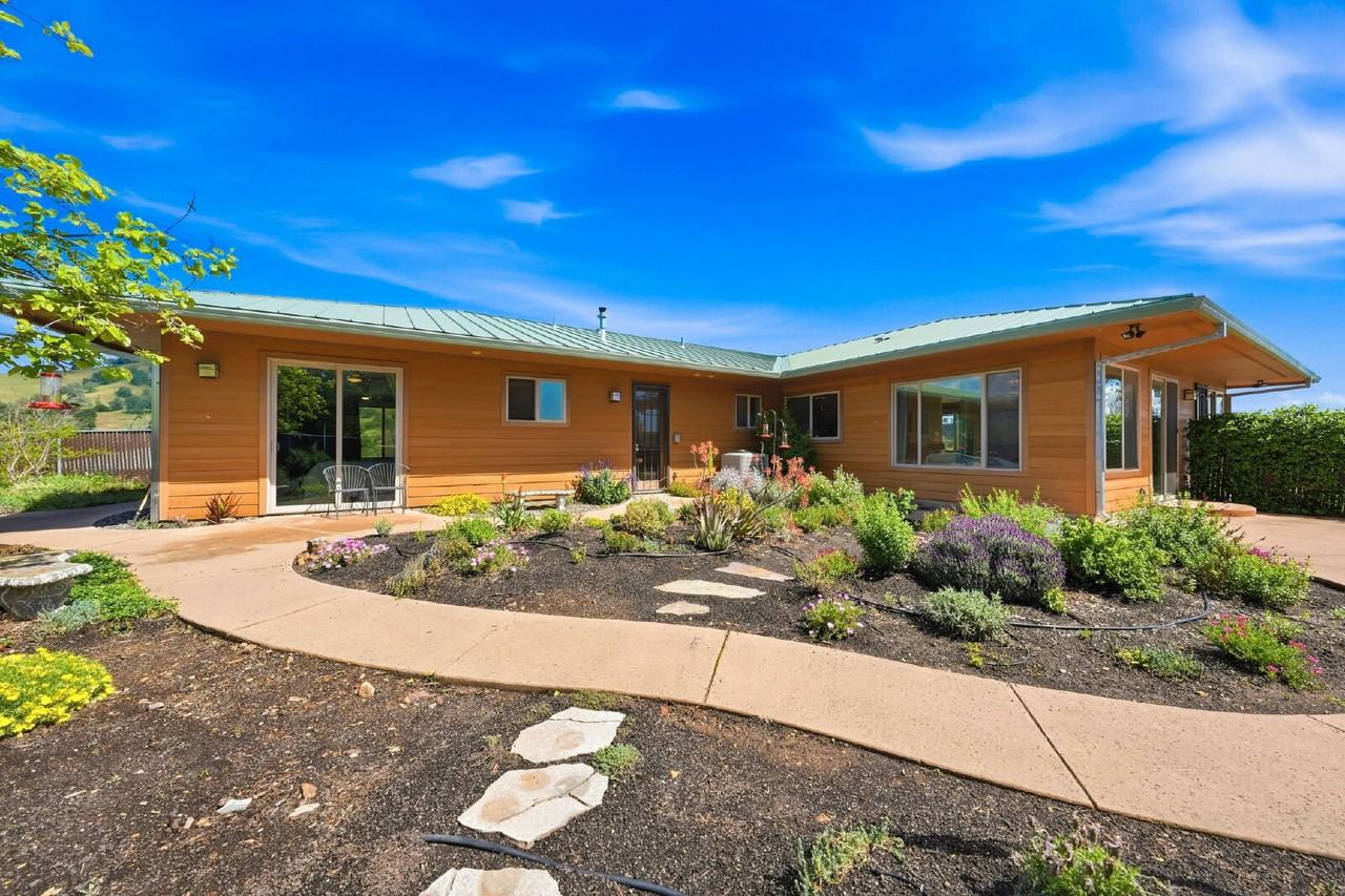 23083 Elk Trl E - Photo 7 of 44