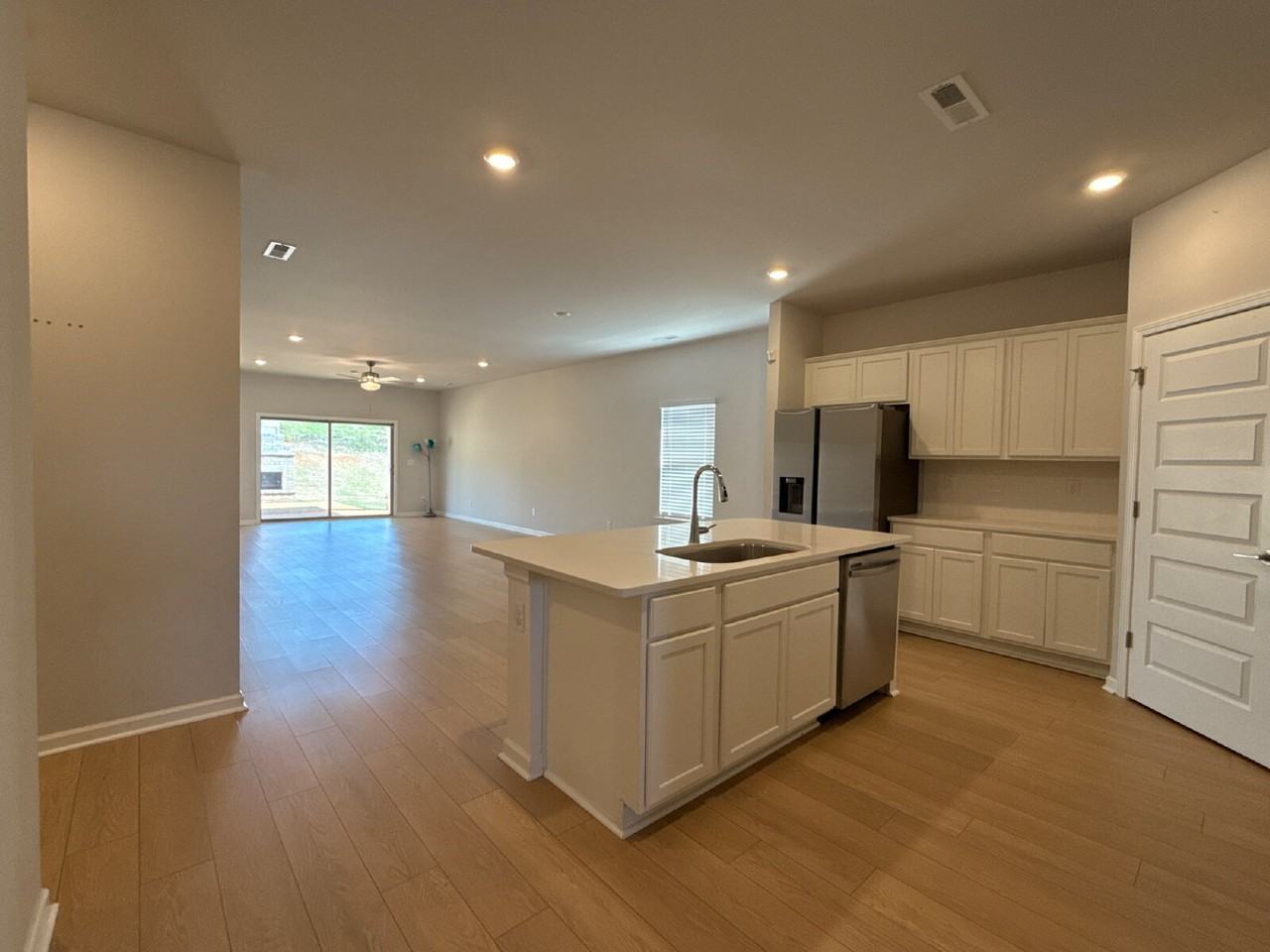 280 Shangrila Way - Photo 2 of 22