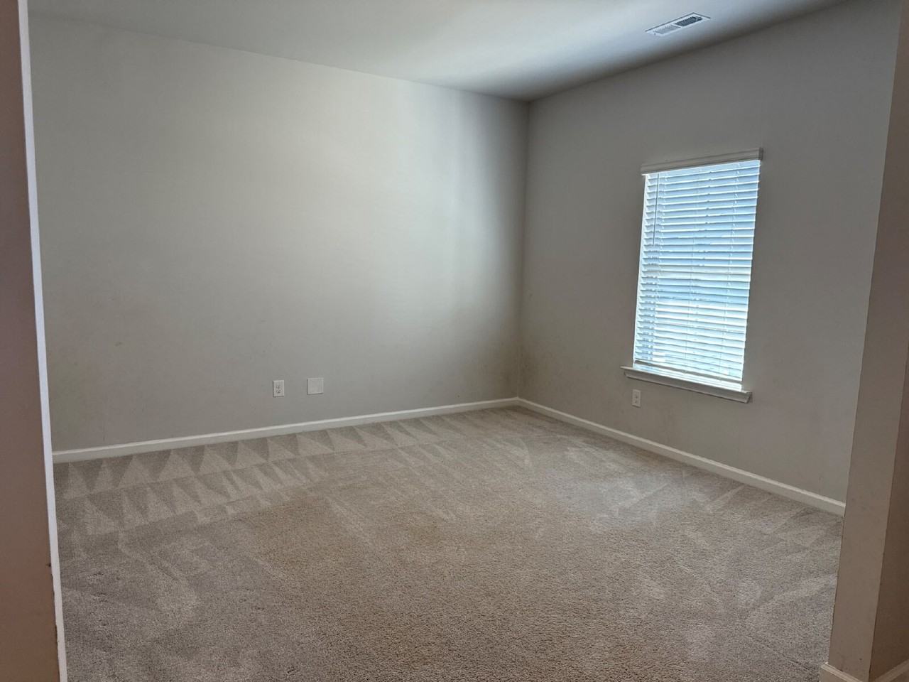 280 Shangrila Way - Photo 6 of 22