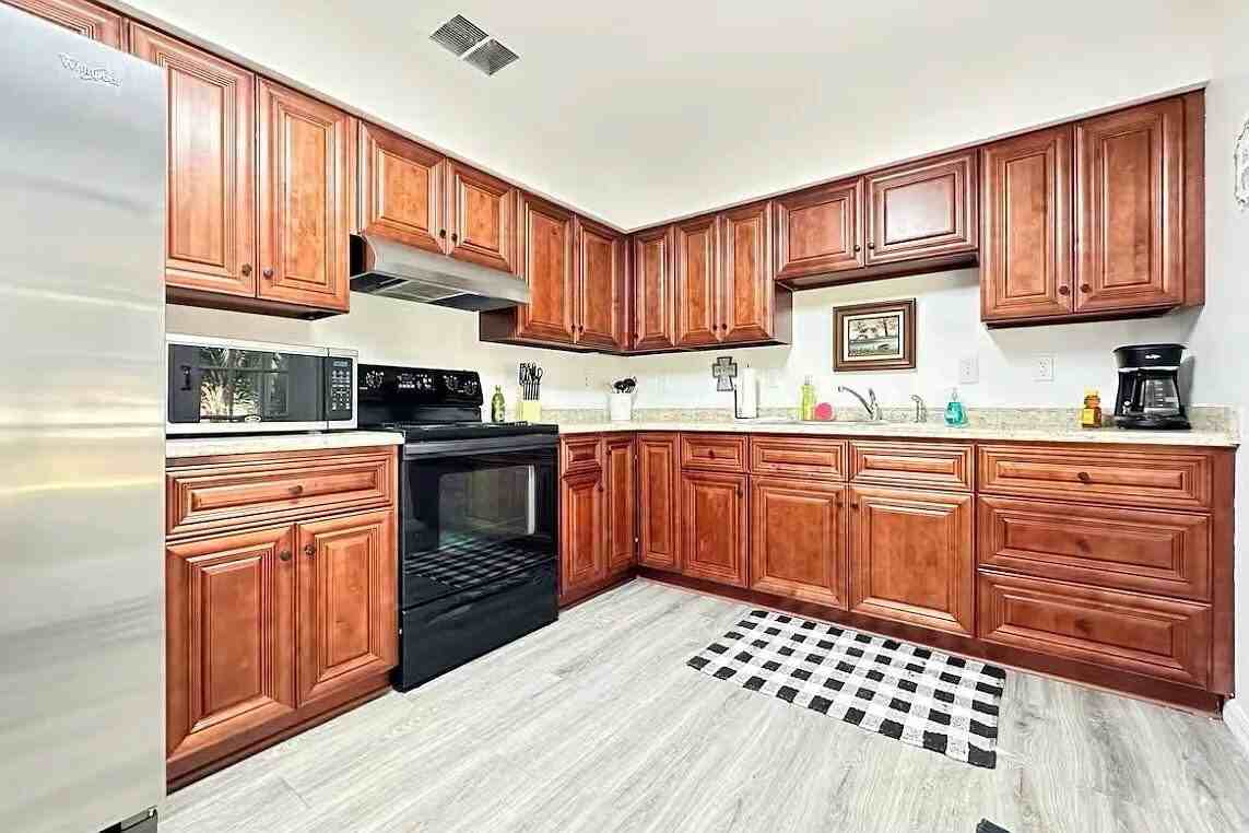 6500 Sw 60th Ave - Photo 5 of 14