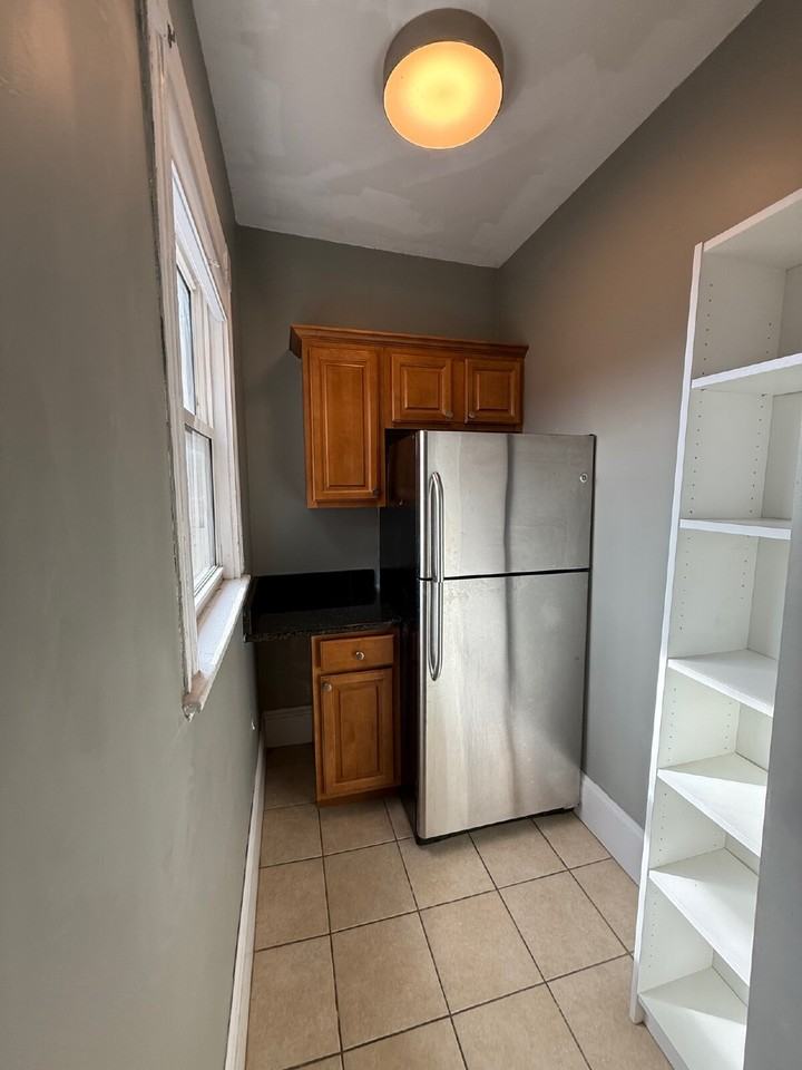 221 Shurtleff St #6 - Photo 4 of 19